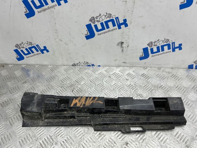51777256920 BMW Кронштейн наружной накладки порога правой купить в Черновцы