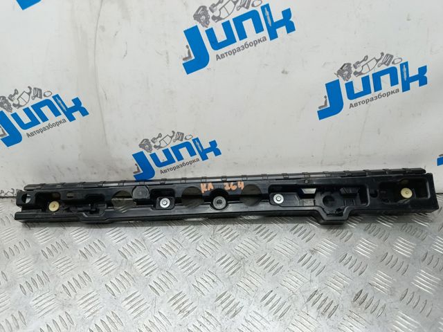 Кронштейн наружной накладки порога левой 51777357135 BMW