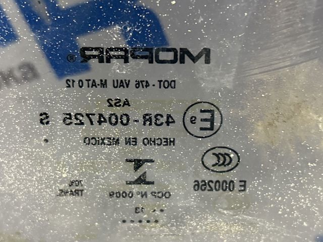 5178046AD CHRYSLER Стекло двери задней правой купить в Харьков