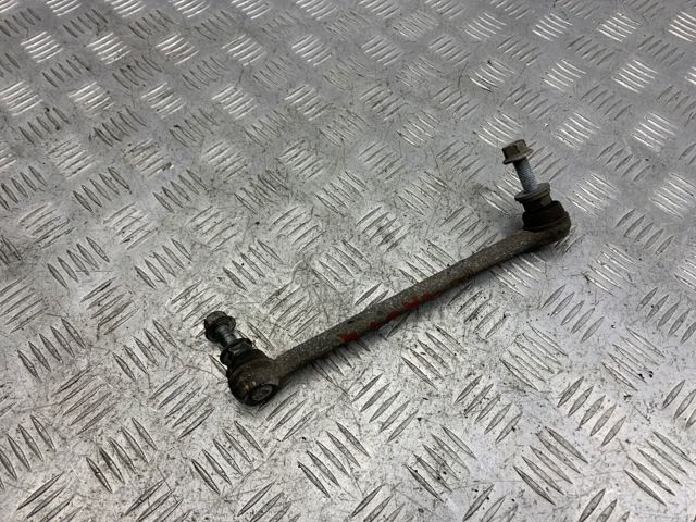 Стойка стабилизатора, заднего, правая 546181MA0B NISSAN