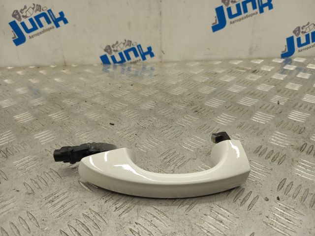 Наружная ручка водительской двери 5GM837205A VAG