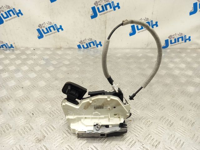 Замок задней правой двери  Volkswagen Passat B8