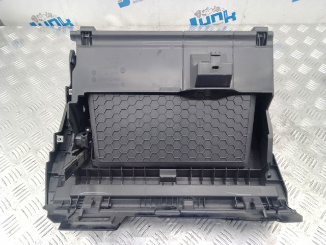 5NN85711482V VAG Ящик перчаточный (бардачок) купить в Николаев