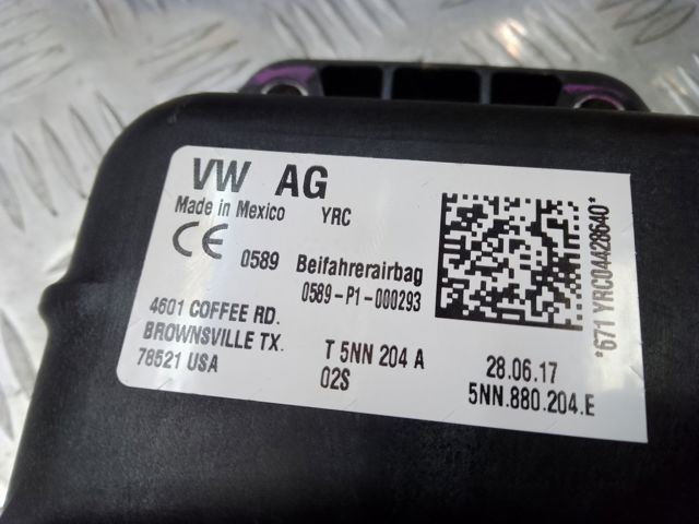 Подушка безопасности, пассажирская 5NN880204F VAG