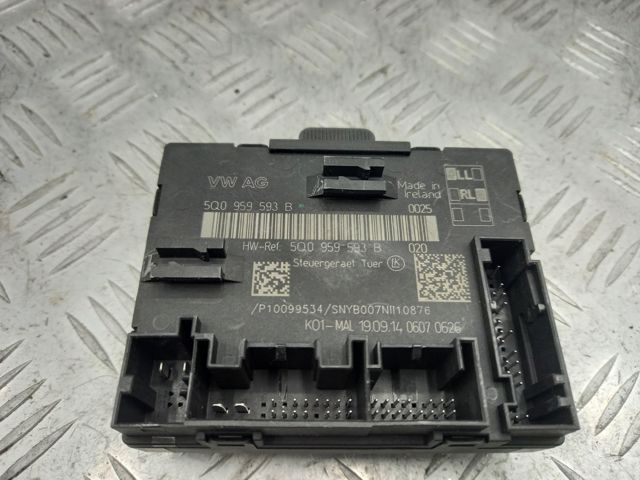 Блок комфорта передней двери 5Q0959593B VAG