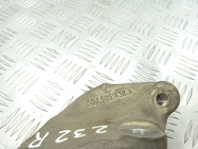 Цапфа поворотная правая 5QN505436A VAG