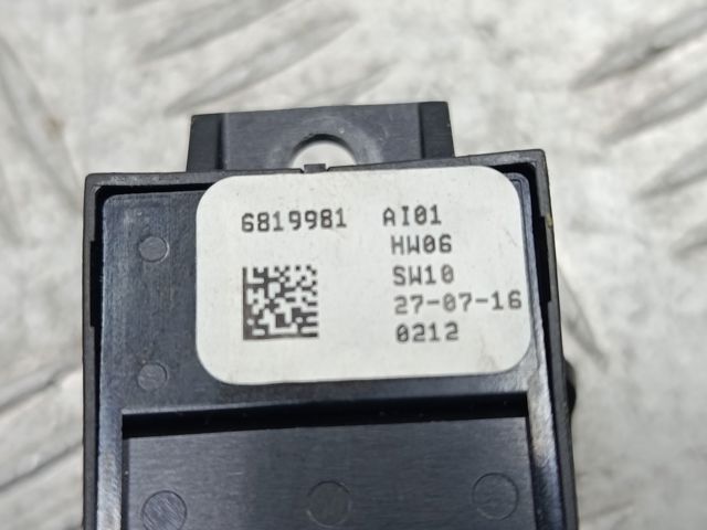 Клавиша электромеханического стояночного тормоза 61316819981 BMW