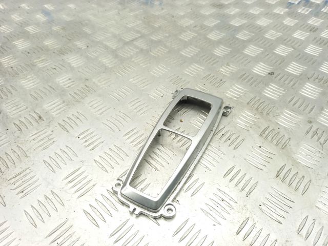 Облицовка рычага переключения передач АКПП 61316975467 BMW
