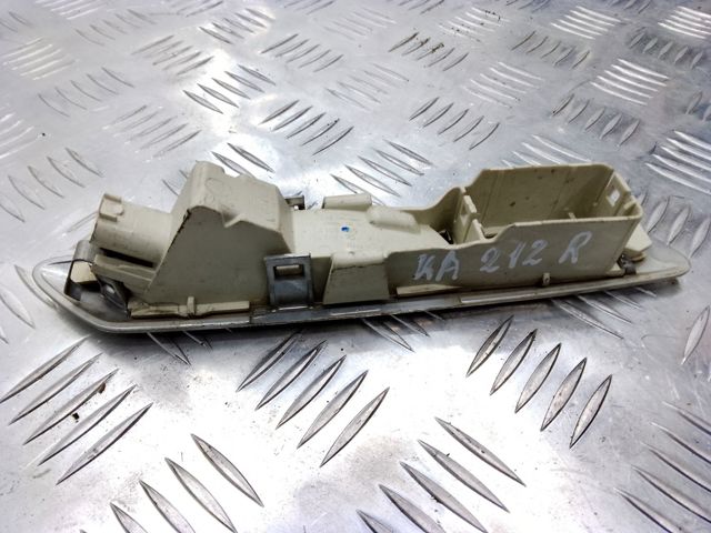 Повторитель поворота на крыле, правый 63137154168 BMW