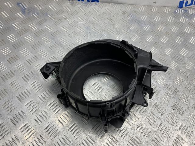 Кожух радиатора охлаждения 64119244083 BMW