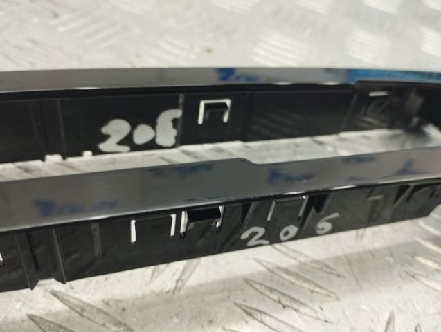 64119358940 BMW Накладка декоративная центральной консоли купить в Сумы