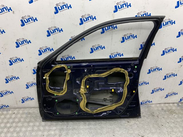 Пассажирская передняя дверь 6700150081 TOYOTA