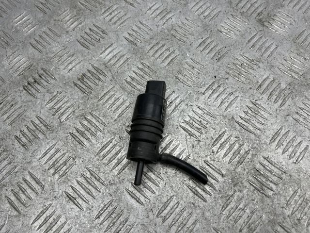 Двигатель омывателя лобового стекла BMW 5