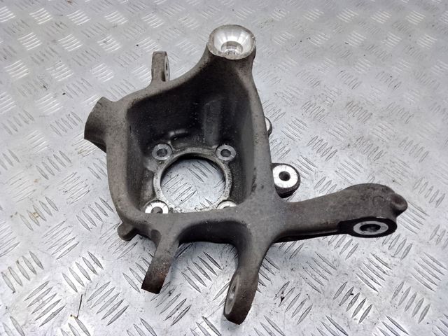 6793770 BMW Цапфа задняя правая купить в Полтава