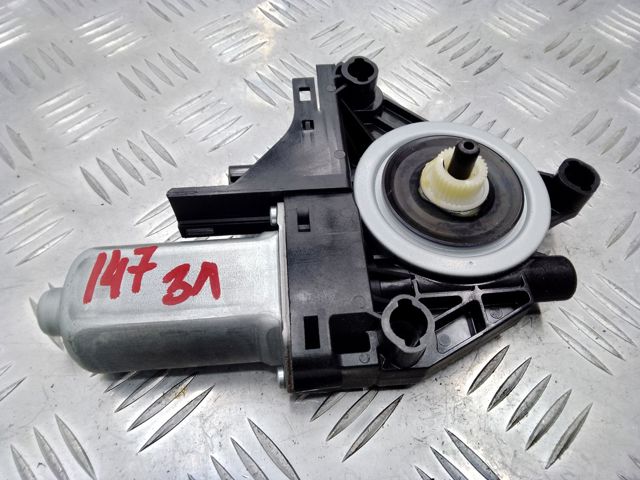 Мотор стеклоподъемника двери задней, левой 68079285AB CHRYSLER