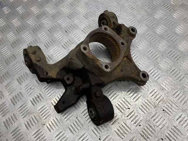 Кулак поворотный правый 68083244AB CHRYSLER