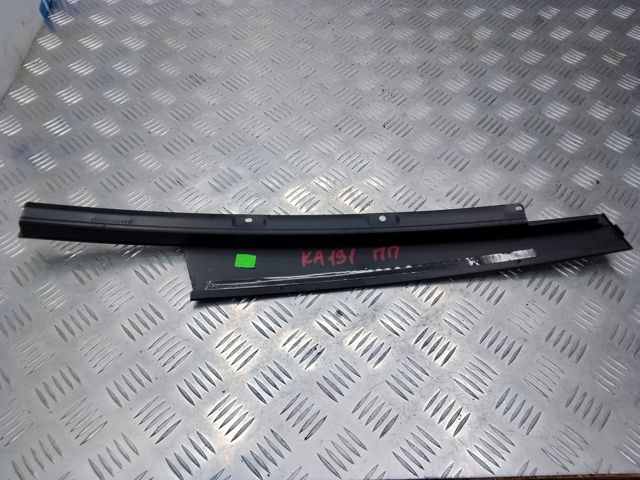Накладка передней двери, правой, вертикальная 68102562AA CHRYSLER