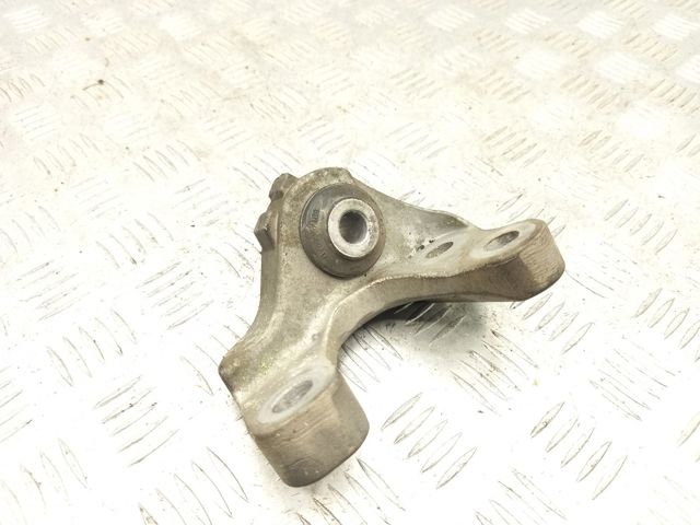 Кронштейн подушки (опоры) двигателя, задней 68172353AD CHRYSLER