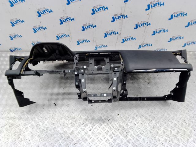 Панель приборная торпеды 682001AA4B NISSAN
