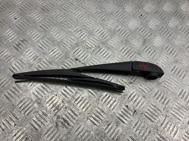 Поводок дворника заднего стекла 68358389AA CHRYSLER