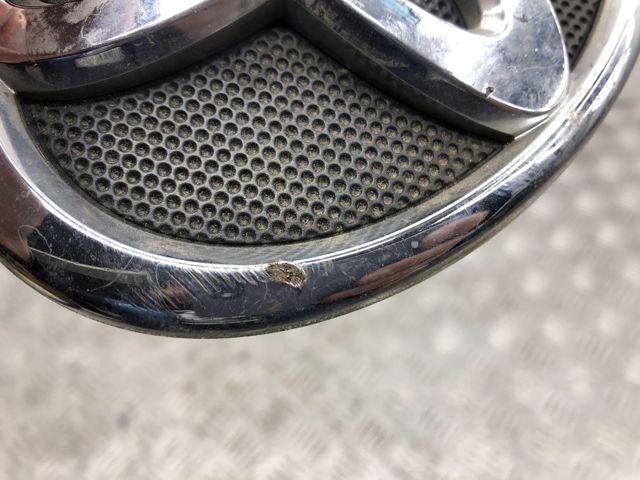 Фирменный значек капота 7531106060 TOYOTA