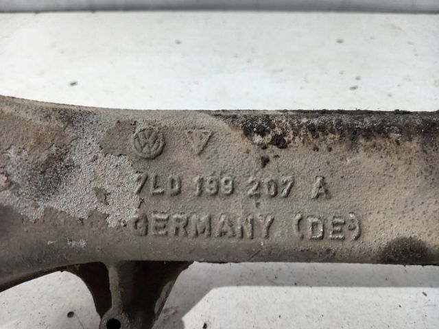 VAG 7L0199207A Балка крепления двигателя в наличии Черкассы