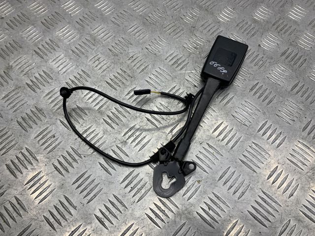 VAG 7P0857755YLZ Рычаг (замок) фиксации ремня безопасности передний левый в наличии Харьков