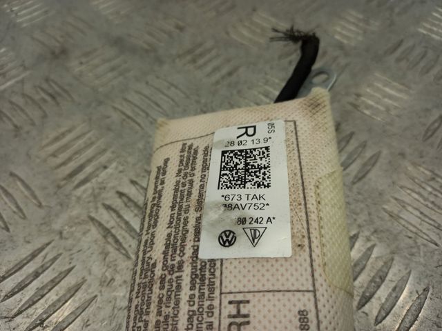 Подушка переднего сиденья 7P0880242A VAG