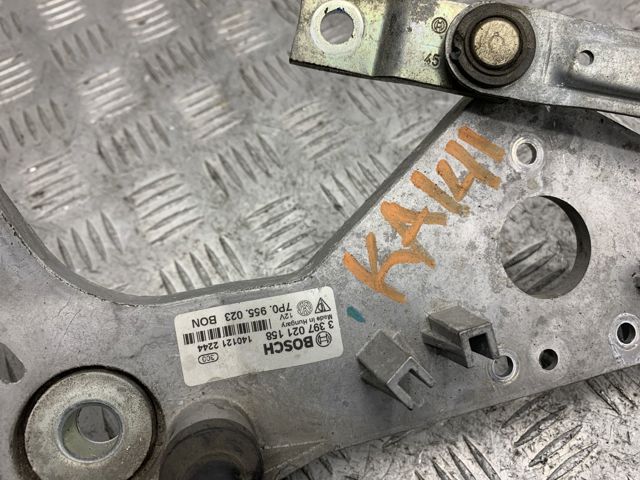 Трапеция щеток лобового стекла 7P0955023 PORSCHE