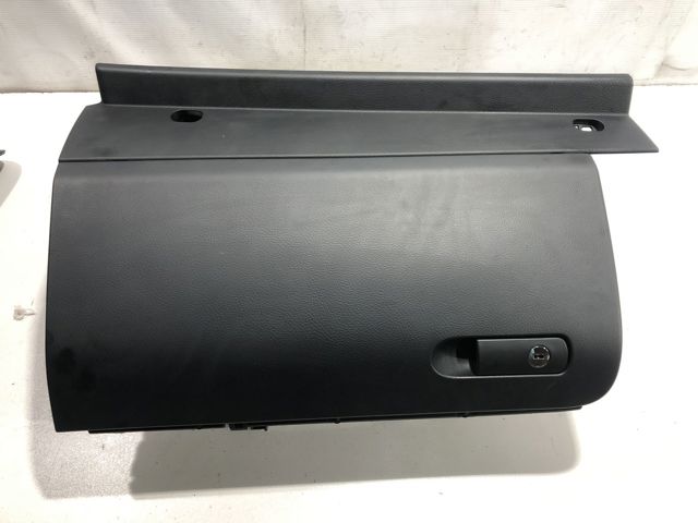 Ящик для перчаток 7P1857114G81U VAG