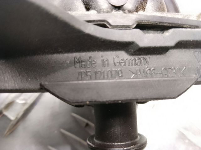 PORSCHE 7P5121671A в наличии Кривой Рог