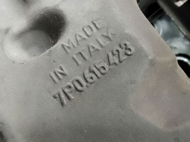 Задний левый суппорт 7P6615423C VAG