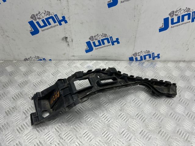 7P6807394 Кронштейн бампера заднего правый купить Тернополь