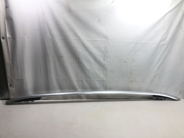 Рейлинг крыши правый 7P6860044B VAG