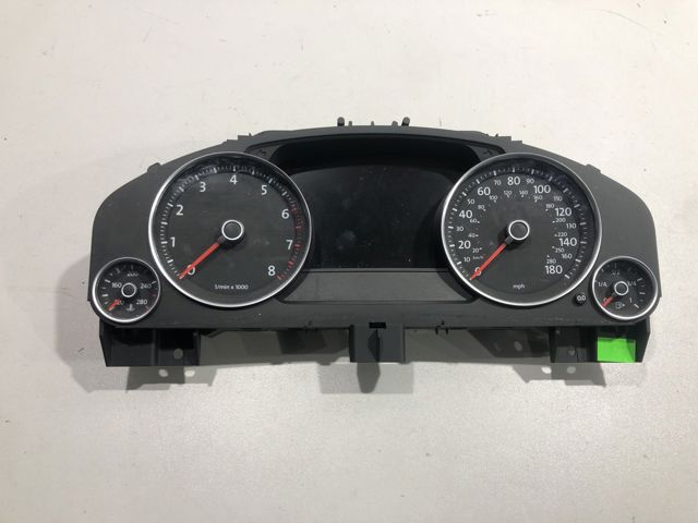 VAG 7P6920980M Панель приборов в наличии Ирпень