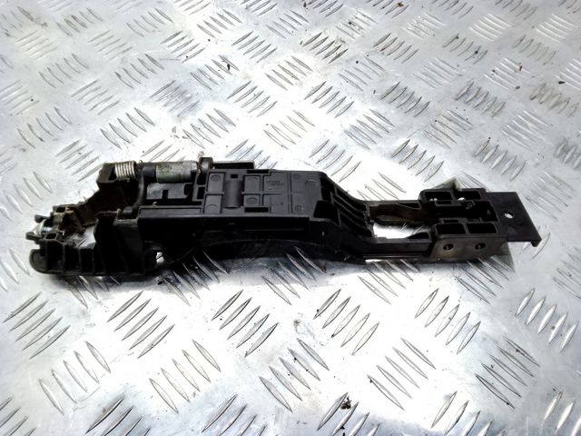Держатель наружной ручки двери, передней левой 806111AA0A NISSAN