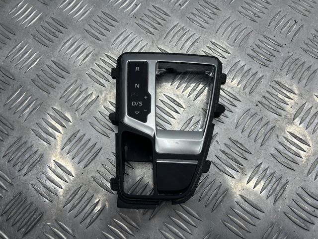 Накладка селектора переключения передач 80B713111C VAG