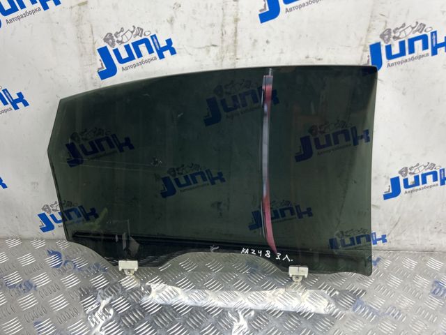 Стекло заднее левое 823011CA1A NISSAN