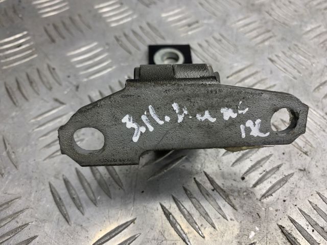 824201CA0A NISSAN Петля двери задней правой купить в Винница