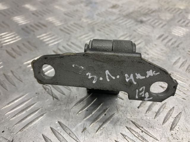 Петля двери задней левой 824211CA0A NISSAN