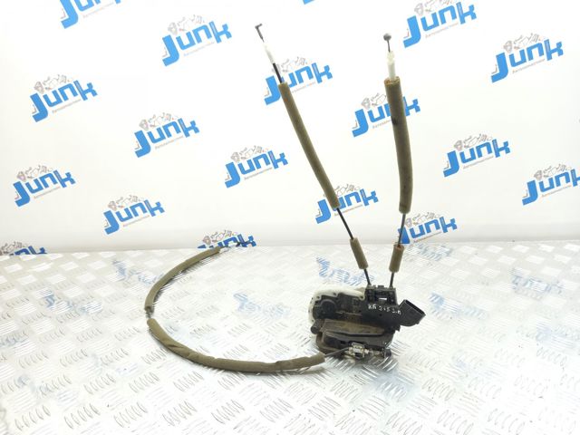 Замок задней двери, правой 825001AA0A NISSAN