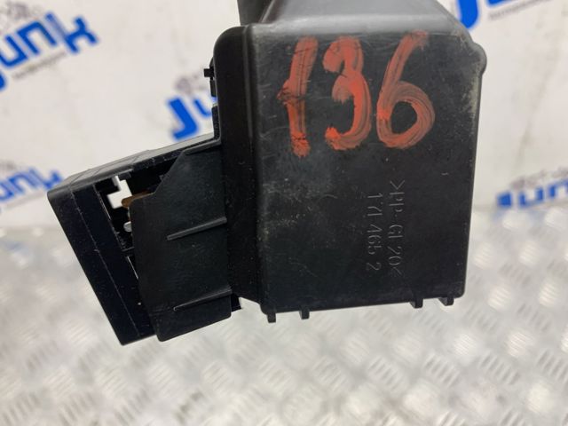Правый подрулевой переключатель  83114AJ15A SUBARU
