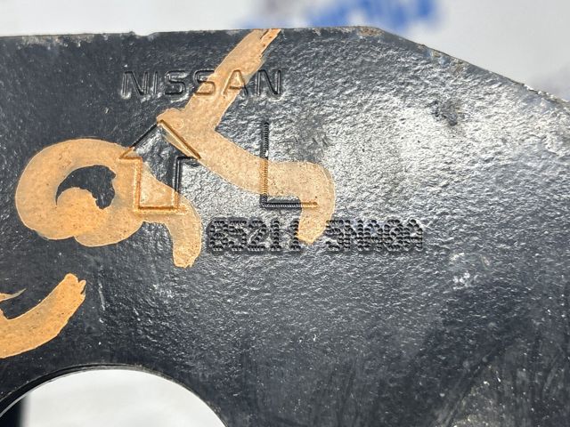 Кронштейн усилителя заднего бампера 852115NA0A NISSAN
