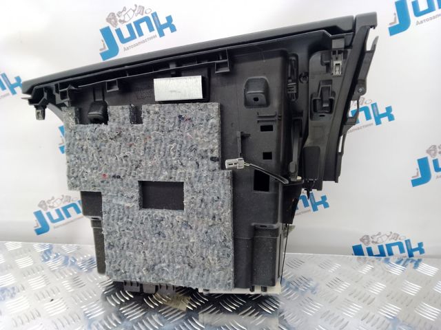 Ящик перчаточный (бардачок) 8630202 VOLVO