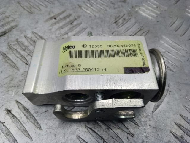 VOLVO 8648253 Клапан TRV кондиционера в наличии Черновцы