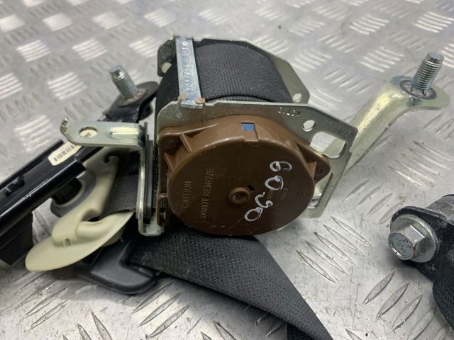 Ремень безопасности задний правый 888443JA8B NISSAN