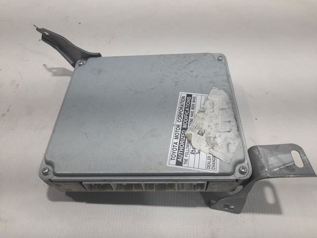 Мозги двигателя 8966105A20 TOYOTA