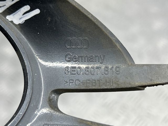 Ободок противотуманки 8E0807819 VAG