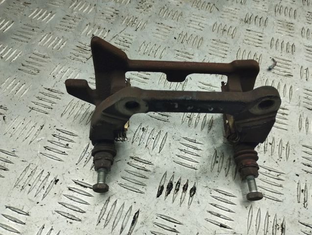 8K0615425C VAG Скоба заднего суппорта купить в Кривой Рог