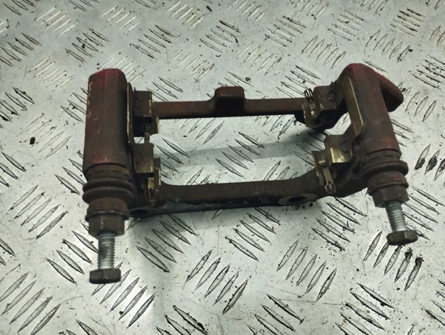 8K0615425C VAG Скоба заднего суппорта купить в Чернигов